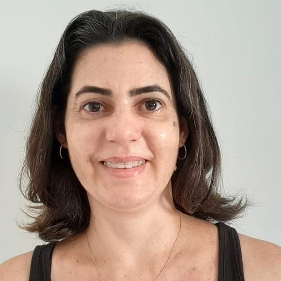 Profa Dra Flávia Maria Guimarães Marroquim